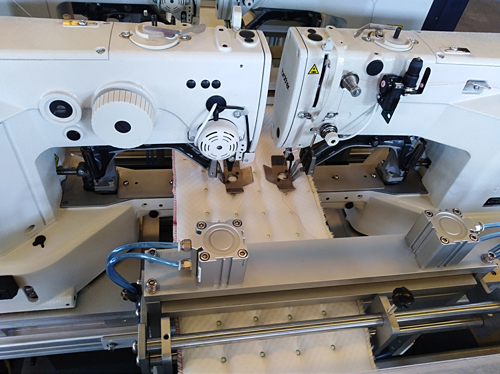 Computerized Four Heads Tack&Jump Mattress Border Side Stitching Machine